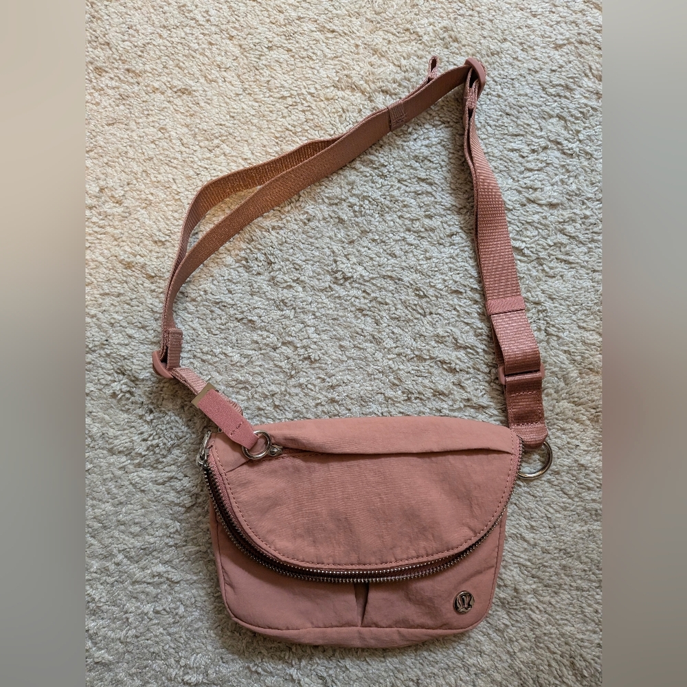 Lululemon All Night Festival Bag Micro 2L
